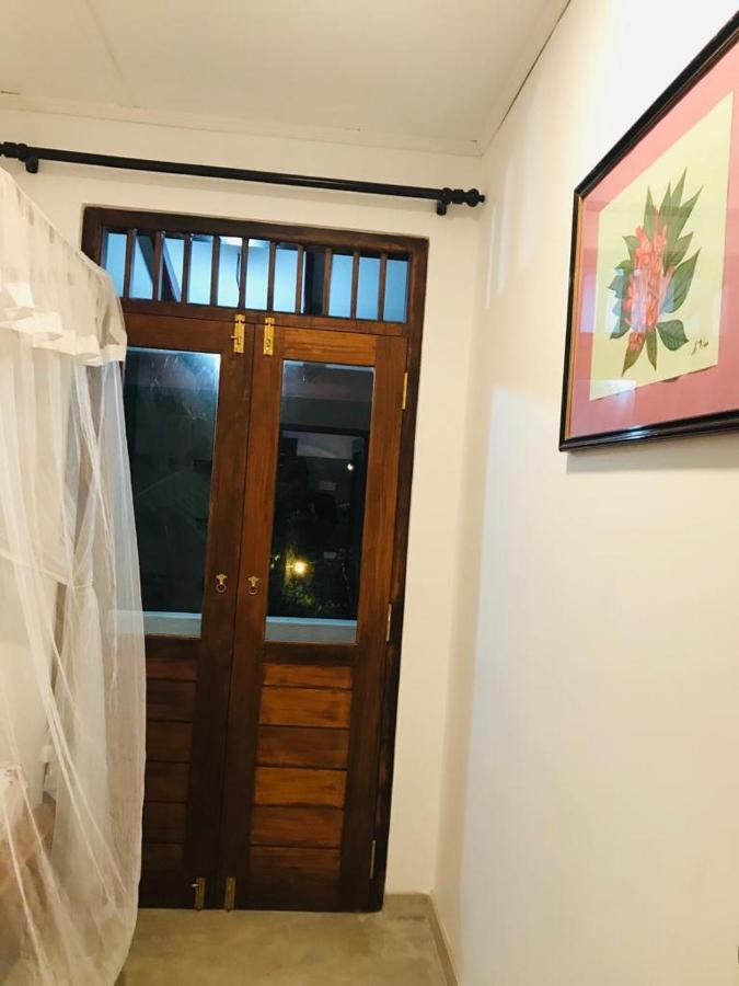 Lasindu Guest Ahangama Buitenkant foto